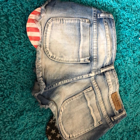 2 pairs of shorts - Picture 5 of 5